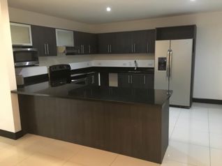 VENDO Precioso Apartamento en Condominio, Santa Ana, San José in Pozos, Santa Ana, San José — $380,000 - Photo 4 of 22
