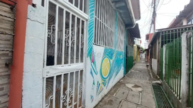 Venta | Casa remodelada con excelente ubicación en Hatillo 5 #27-19 GS en Hatillo, San José — $73,000