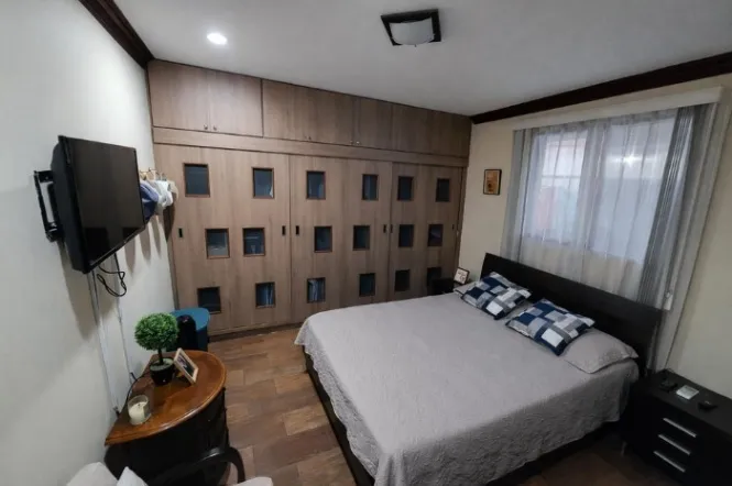 Venta de Casa Esquinera en Bello Horizonte-Escazú. RAH 26-1351 PRECIO REBAJADO en Escazú, San José — $370,000 - Foto 2 de 6
