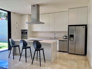 Venta de casa una planta en condominio en Lindora Santa Ana en Pozos, Santa Ana, San José — $545,000 - Foto 3 de 36