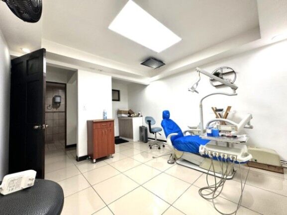 MLS-26-860 KQ VENTA EDIFICIO COMERCIAL SANTO DOMINGO HEREDIA CONTACTENOS AL # 88987222 in Santo Domingo, Heredia — ₡ 245 000
