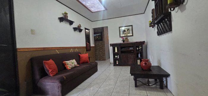 Venta de Casa en Mercedes Norte Heredia en Mercedes, Heredia — ₡ 78 750 000 - Foto 2 de 18