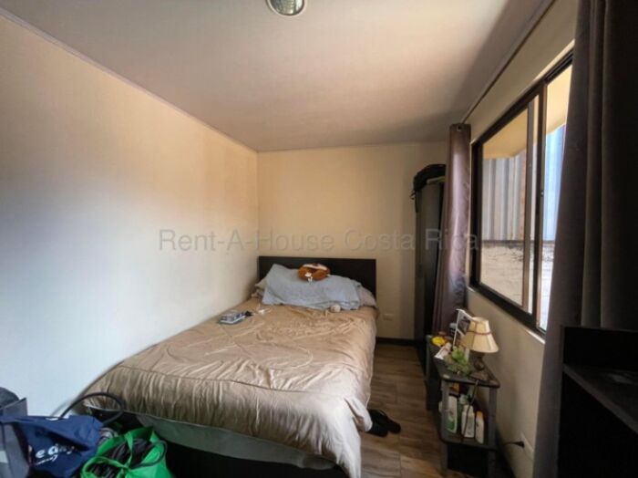 Venta de Acogedora Casa en Zapote de San José. RAH 26-1630 en Zapote, San José — ₡ 76 500 000