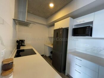 Alquiler de Apartamento Moderno Full Amueblado  en Secret Sabana. RAH 27-224 en Mata Redonda, San José — $1,200 - Foto 4 de 10