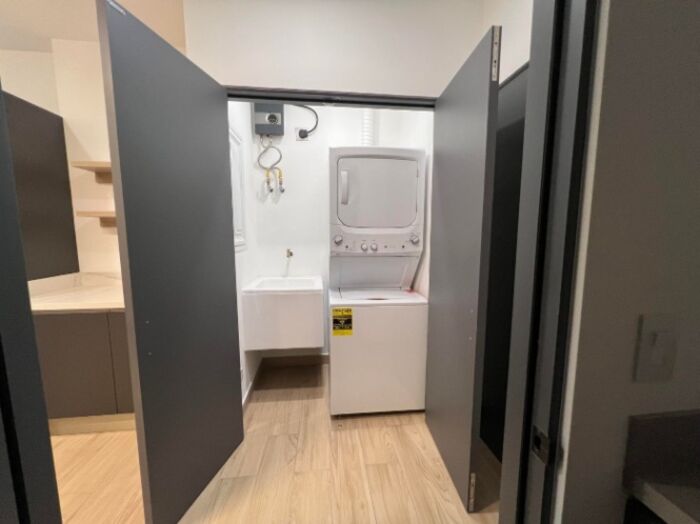 Apartamento tipo estudio de lujo para estrenar en Santa Ana #26-1048 GS en Santa Ana, San José — $1,300 - Foto 3 de 10