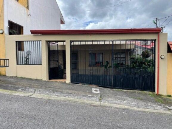 Venta de Casa en La Unión-San Juan, Cartago. RAH 26-989 en San Juan, La Unión, Cartago — ₡ 75 000 000