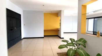 Venta - casa Independiente de Uso Mixto en Escazu. in San Rafael, Escazú, San José — $382,000 - Photo 5 of 60