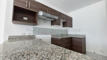 Alquiler | Apartamento de 2 habitaciones en Lagunilla de Heredia #27-88 GS en Ulloa, Heredia — $1,100 - Foto 5 de 10