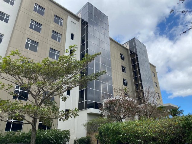 Alquiler de apartamento de 1 hab en Escazú in Escazú, San José — $1,300 - Photo 2 of 10