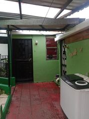 SE VENDE BELLA PROPIEDAD CON CASA Y 4 APARTAMENTOS.  en San Rafael, Vázquez de Coronado, San José — 135 000 000 ₡ - Foto 4 de 20