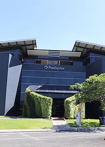 SE ALQUILAN OFICINAS EN TRIBUTO CORPORATE CENTER SANTA ANA en Santa Ana, San José — $5,440
