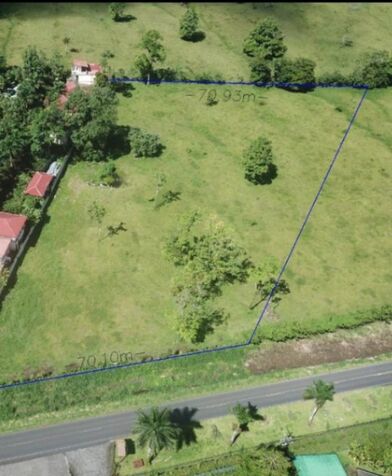 ESPECIAL PROPIEDAD CON AGUAS TERMALES EN LA FORTUNA DE SAN CARLOS.  en La Fortuna, San Carlos, Alajuela — $3,000,000