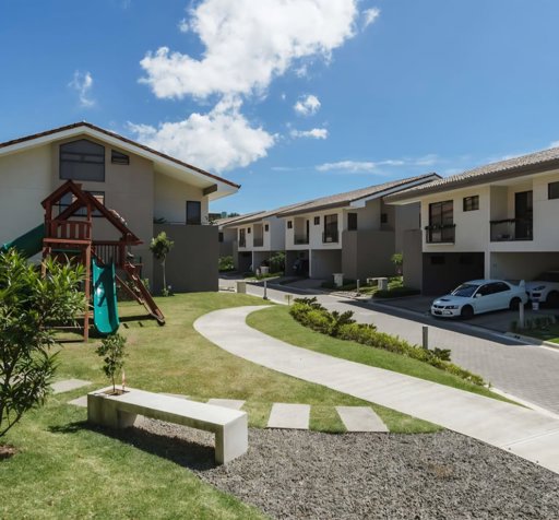 VENTA DE CASA, SAN JOSE, SABANILLA en Sabanilla, Montes De Oca, San José — $368,250