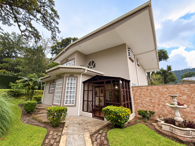 Sale - Villa Silvanna, El Tirol, San Rafael de Heredia in San Rafael, Heredia — $775,000