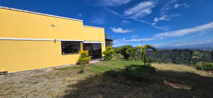 VENTA DE CASA AMUEBLADA CON 2 APARTAMENTOS, ALAJUELA, NARANJO en Cirrí Sur, Naranjo, Alajuela — $280,000