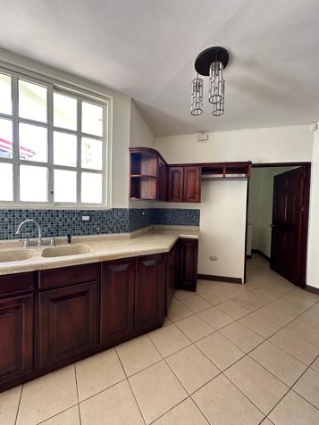 Casa en Venta, en Heredia, Barva,Residencial Abierto-COD: 5PJG9932340 en San Pedro, Barva, Heredia — ₡ 125 000 000 - Foto 3 de 31