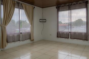 Casa en venta en Perez Zeledon in San Isidro De El General, Pérez Zeledón, San José — 95 000 000 ₡ - Photo 4 of 10