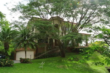 Alquiler de Casa Cerro Colón COD RG1255 in Colón, Mora, San José — $6,000 - Photo 2 of 51