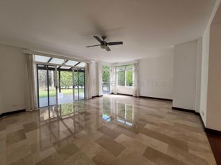 Venta de casa de lujo cerca del campo de golf en Lindora #26-1558 GS in Pozos, Santa Ana, San José — $695,000 - Photo 4 of 12