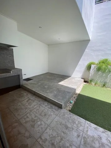 CASA EN ESCAZU, BELLO HORIZONTE, COD. RA en Escazú, San José — $1,800 - Foto 3 de 9