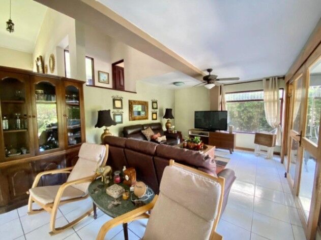 ELEGANTE CASA EN VENTA , POZOS, SANTA ANA, COD#26-516 in Pozos, Santa Ana, San José — $685,000