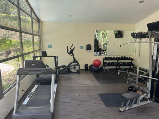 Venta de Hermoso y Moderno Apartamento en Santa Ana / Mls. 26-2057 OFC JB in Piedades, Santa Ana, San José — $185,000