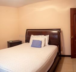 Alquiler de Cómodo Apartamento en San Rafael de Escazú. RAH 27-568 in San Rafael, Escazú, San José — 362 000 ₡ - Photo 4 of 10