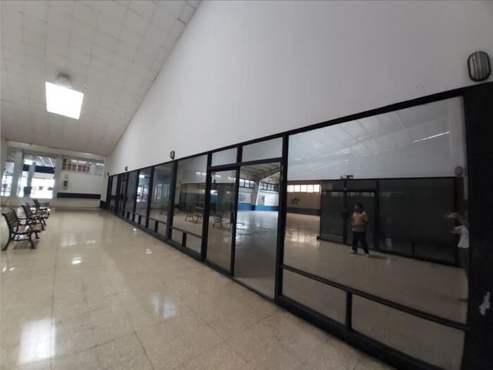 ALQUILER DE LOCAL COMERCIAL, SAN JOSE, CENTRO COMERCIAL SABANA SUR. en Mata Redonda, San José — ₡ 2 550 000