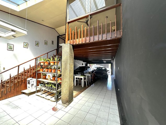 Propiedad de 9 habitaciones con uso mixto en venta - Santo Domingo de Heredia en Santo Domingo, Santa Bárbara, Heredia — $394,000