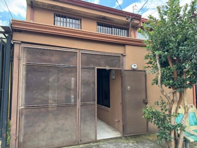 Venta de Casa en Curridabat, San José. RAH 25-726 en Curridabat, San José — $138,000