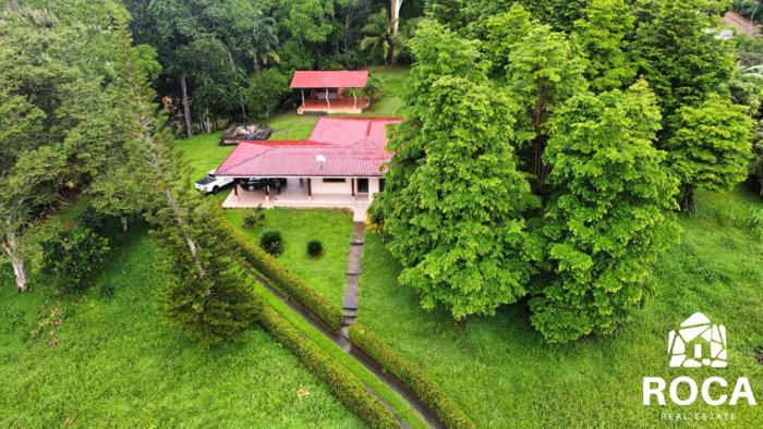 Se vende linda propiedad en las juntas de pacuar in Daniel Flores, Pérez Zeledón, San José — $395,000