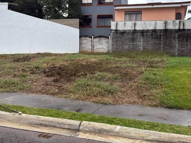Venta de terreno 16K en Condominio Resort Distrito San Juan in San Juan, La Unión, Cartago — ₡ 70 000 000 - Photo 2 of 25