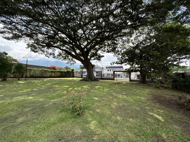 VENTA DE LOTE 11.612,37 m², SAN RAFAEL ARRIBA, DESAMPARADOS en San Rafael Arriba, Desamparados, San José — $5,994,465