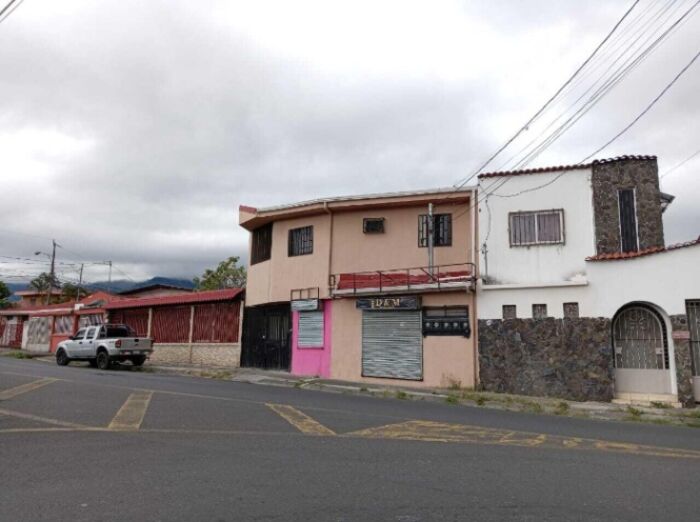 Venta de Excelente Local Comercial en Desamparados / Mls. 25-1595 OFC JB in Desamparados, San José — $193,000