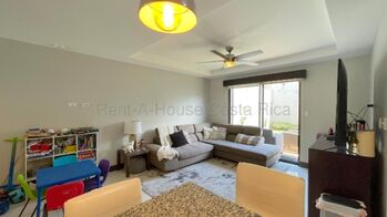 Se alquila casa con patio en Colón Mora 26-1914 en Colón, Mora, San José — $1,500 - Foto 4 de 21