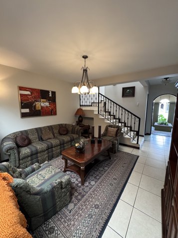 Venta / Espaciosa Casa en Condominio En ayarco in Curridabat, San José — $250,000 - Photo 2 of 11
