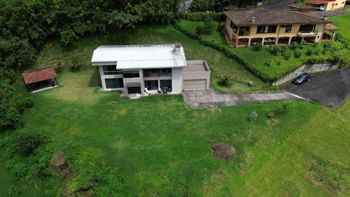 Hermosa casa en condominio de montaña in Rancho Redondo, Goicoechea, San José — $525,000 - Photo 2 of 42