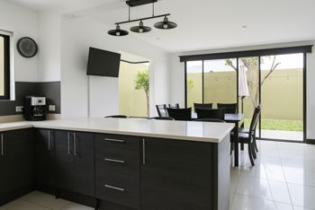 Casa en Condominio con Amenidades Completas – Pozos de Santa Ana en Pozos, Santa Ana, San José — $390,000 - Foto 5 de 15