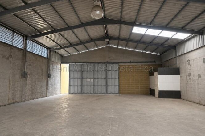Venta de Bodega Comercial en La Unión-Concepción de Cartago. RAH 27-161 in Concepción, La Unión, Cartago — $400,000