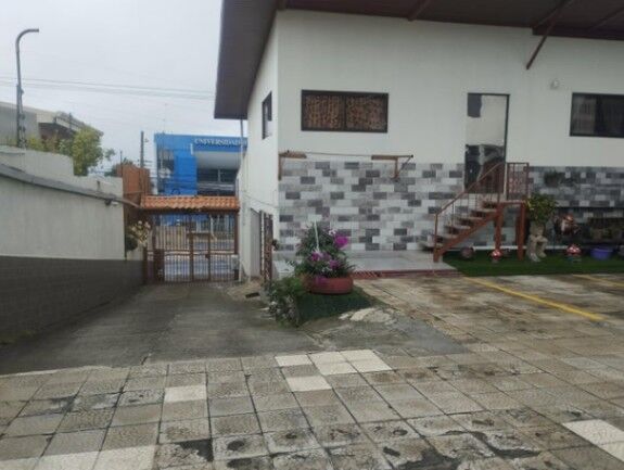 Se vende amplia propiedad para inversión en Heredia 26-549 en Heredia — $1,500,000