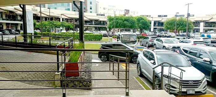ALQUILER DE LOCAL, SAN JOSE, CURRIDABAT, PINARES en Curridabat, San José — $5,525