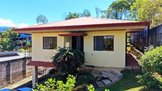 VENTA DE CASA MODERNA CON VISTAS PANORAMICAS Y SEGURIDAD EN LA BONITA DE RIVAS en El General, Pérez Zeledón, San José — $130,000