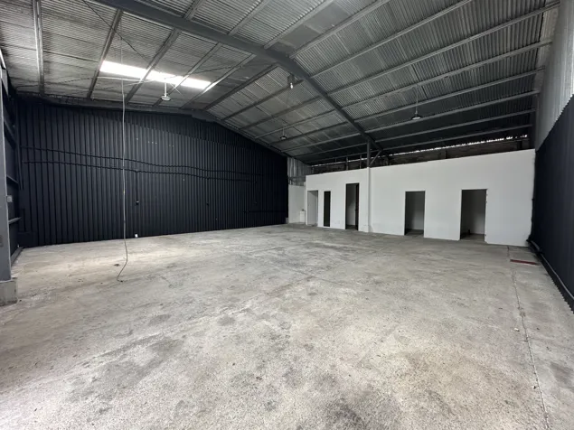 Bodega de 200m2 en Santa Ana en Santa Ana, San José — ₡ 1 200 000 - Foto 2 de 12