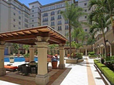 Venta de Lujoso Apartamento en Escazú / Mls. 25-1805 OFC JB in San Rafael, Escazú, San José — $290,000