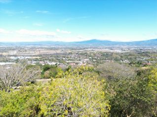Venta de lote en Ciudad Colón vistas panorámicas
