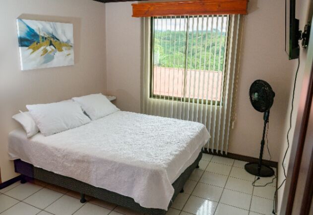 Hermosa Casa en Venta en San Juan, Poás, Alajuela — $210,000