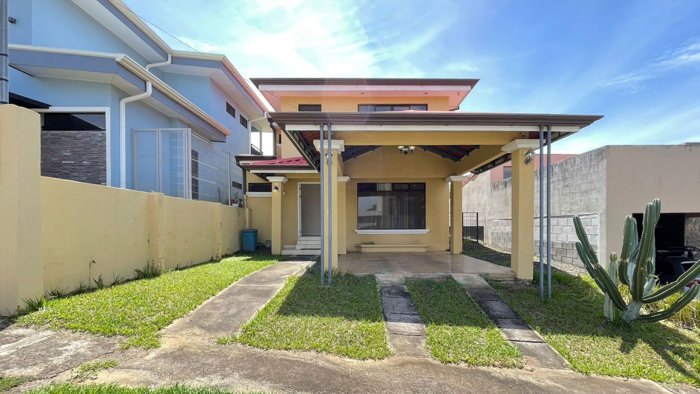 House for Sale in Vista del Sol Condominium, Rincón de Salas, Grecia in Mercedes, Atenas, Alajuela — $165,000