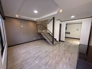 House for Sale 2 Levels with Jacuzzi Los Colegios Moravia in San Vicente, Moravia, San José — 115 000 000 ₡ - Photo 4 of 20