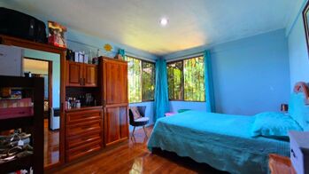 VENTA DE PROPIEDAD MULTIFAMILIAR: 2 CASAS Y AMPLIO TERRENO DE 9.150 M2 A 25 MIN DE SAN ISIDRO en San Pedro, Pérez Zeledón, San José — $195,000 - Foto 5 de 36
