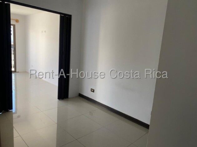 Alquiler de Apartamento en Ulloa, Heredia. RAH 26-1432 en Ulloa, Heredia — $1,300